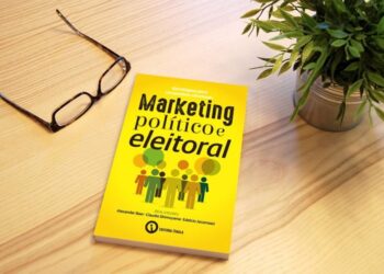 Lançamento do livro “Marketing político e eleitoral: estratégias para campanhas vitoriosas”. Lançamento do livro “Marketing político e eleitoral: estratégias para campanhas vitoriosas”.